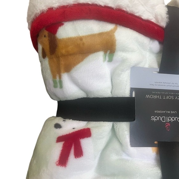 NEW Cuddl Duds Cozy Plush Sherpa Throw Blanket Dogs Polar Bears (50in by 60in) - Picture 6 of 11